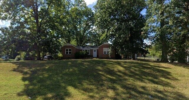 Photo - 656 Fairground St