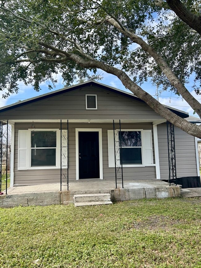 Building Photo - 4517 Molina Dr