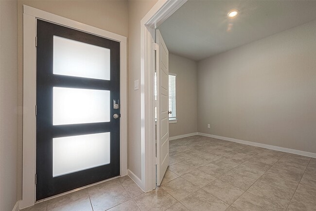 Photo - 8523 Lake Groove Ln