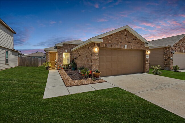 Building Photo - 5614 Grizzly Bear Wy Rental