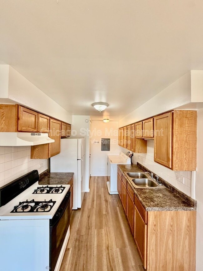 Building Photo - 748 Manteca Ct Unit 4