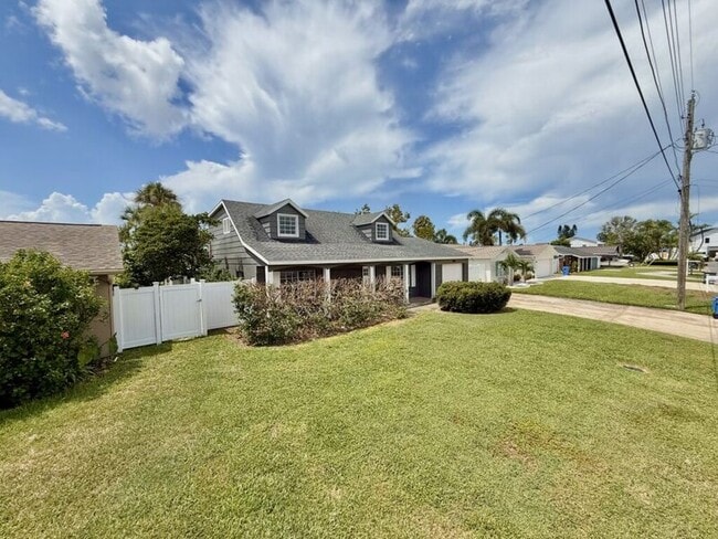 Photo - 8718 Thornwood Ln