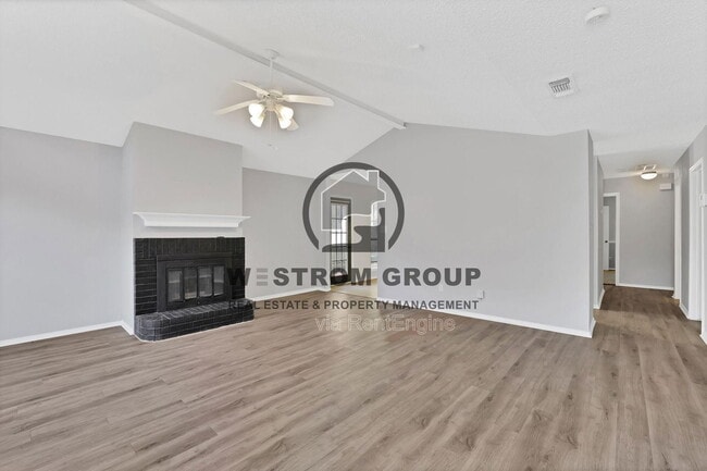 Photo - 1115 Stone Creek Dr