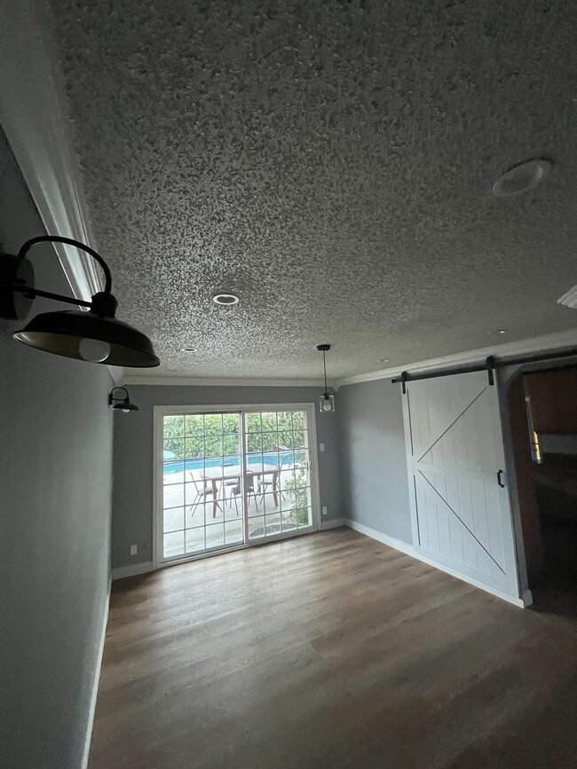 Photo - 22240 Wyandotte St