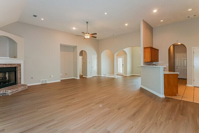 Photo - 60 Willow Crest Cove