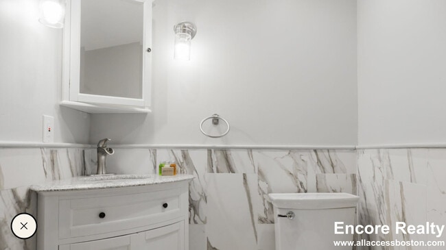 Photo - 7 Story St Unit B