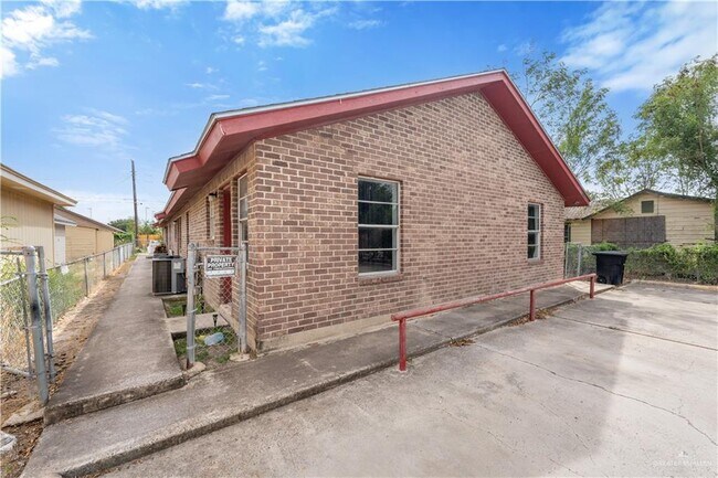 2109 Datepalm Ave