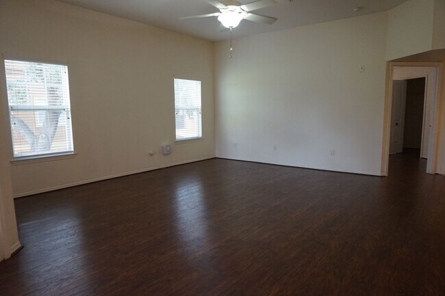 400 Summit Ridge Pl
