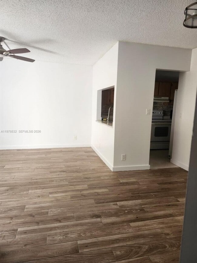 Photo - 10037 Winding Lake Rd Unit 1