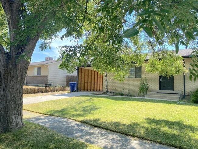 Photo - 5542 S 5340 W