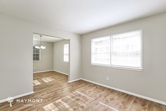 Photo - 1351 W Sedgefield Dr