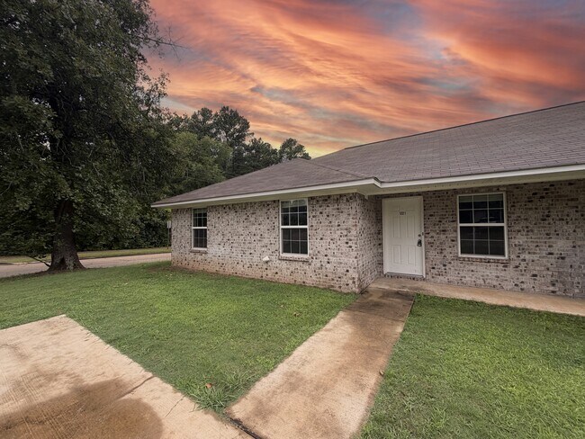 Photo - 1221 Kirby St