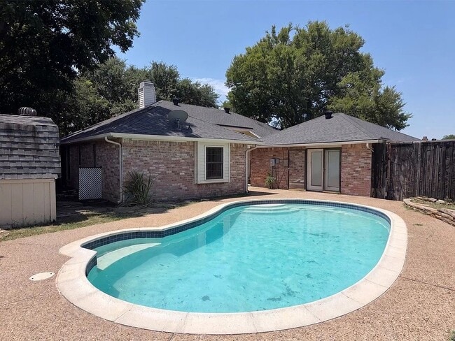 Photo - 1613 Mullins Dr