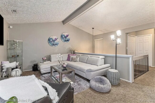 Photo - 24333 Evergreen Rd