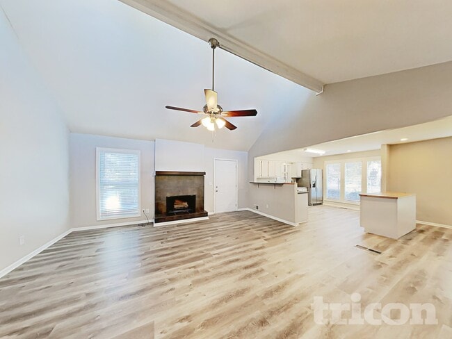 Photo - 567 Shannon Green Cir SW