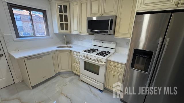 Photo - 405 N Oaks Blvd