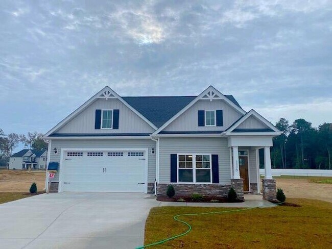 SPACIOUS 4 Bedroom | 2.5 Bathroom in Stone... - SPACIOUS 4 Bedroom | 2.5 Bathroom in Stone... House