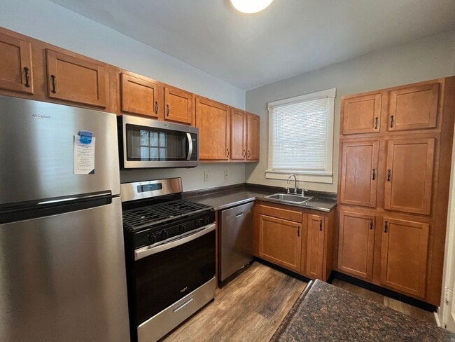 Photo - Lovely 2BR Home w/Fenced in Backyard!