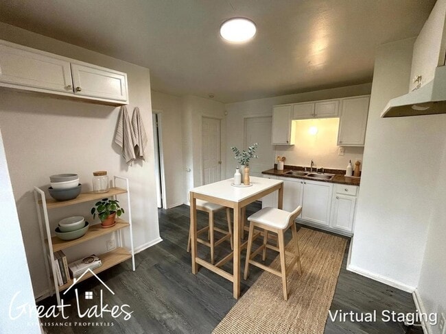 Photo - Charming 2 Bedroom 1 Bathroom now available for rent