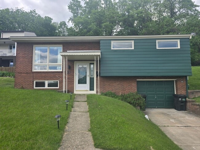 Updated 3 Bedroom Home - Available NOW! - Updated 3 Bedroom Home - Available NOW!
