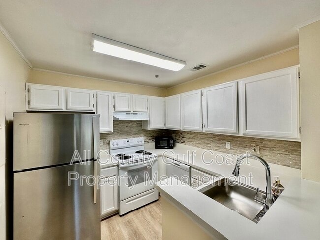 Photo - 4024 Crockers Lake Blvd