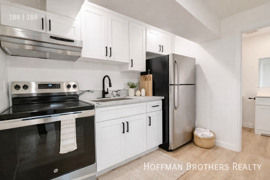 Photo - 838 Normandie Ave Unit 13