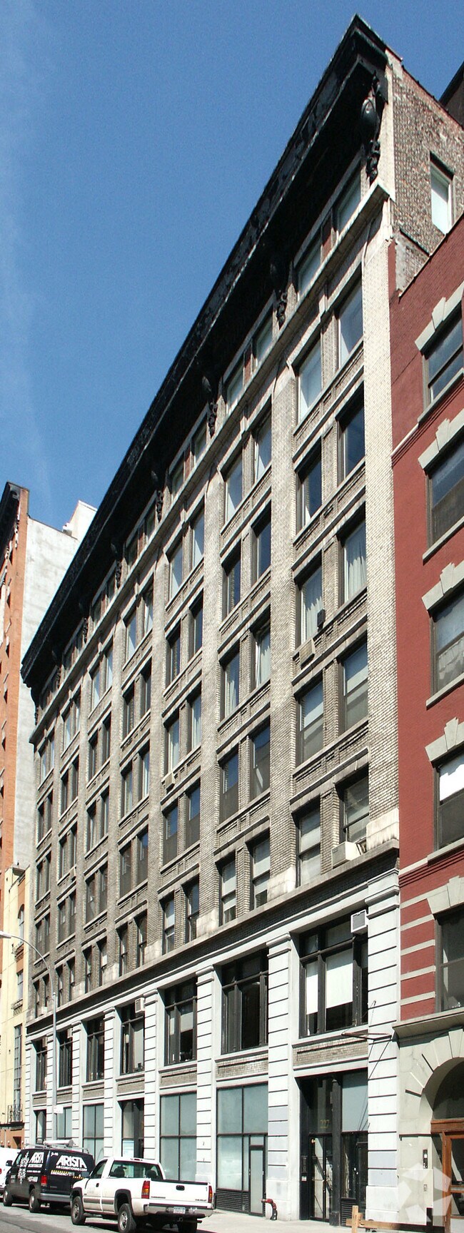 old - 227-239 W 17th St