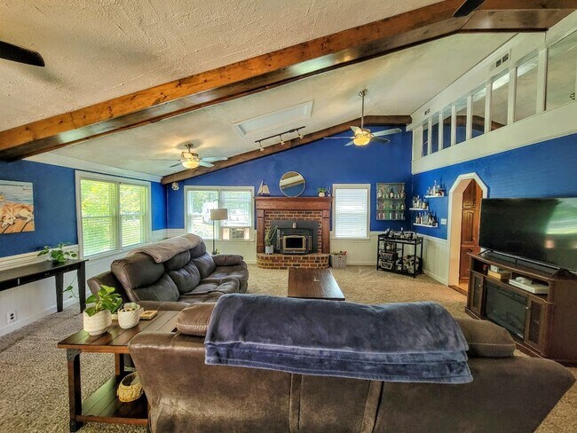 Photo - Charming Home!