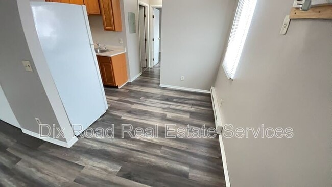 Photo - 2 Hampshire Ct