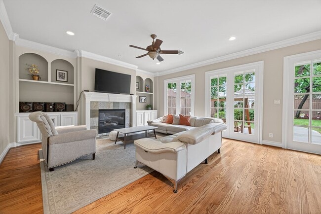 Photo - 10932 Lasso Ln