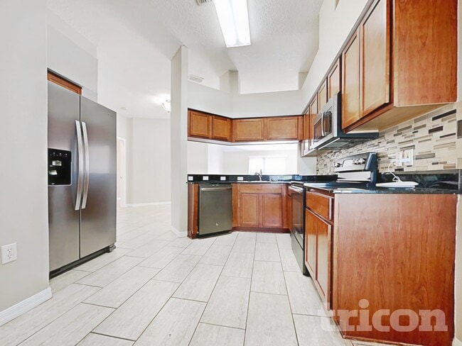 Photo - 4671 Sheringham Ct