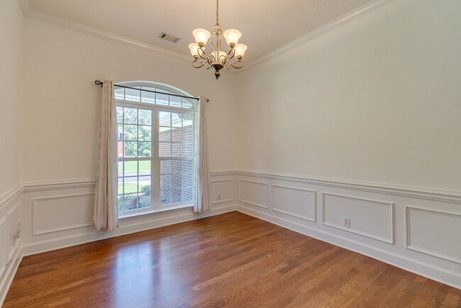 Photo - 626 Marsh View Dr