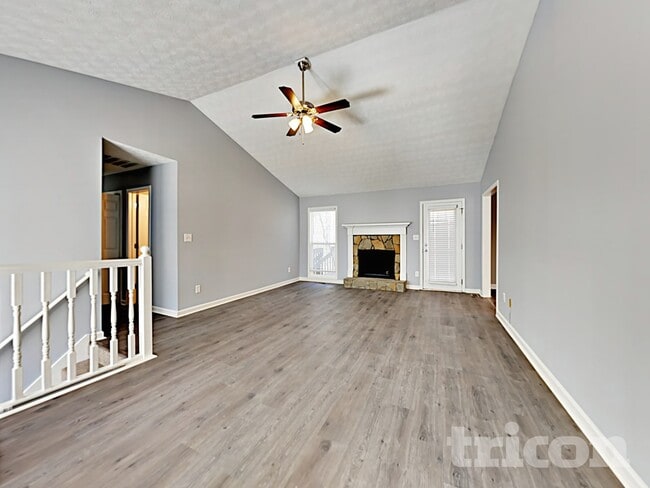 Photo - 229 Oak Landing Dr