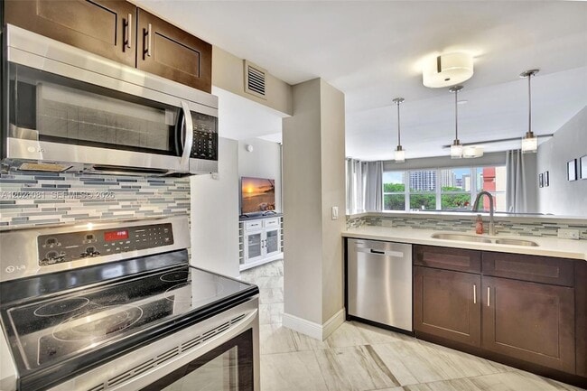 Photo - 3000 E Sunrise Blvd Unit 5D