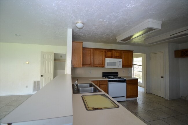 Photo - 12410 Meadow Briar Dr