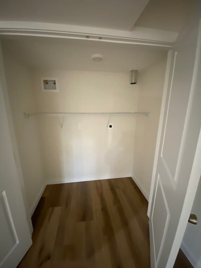 Photo - 64 Hallock Landing Rd