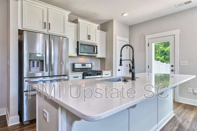 Photo - 1069 Millison Pl