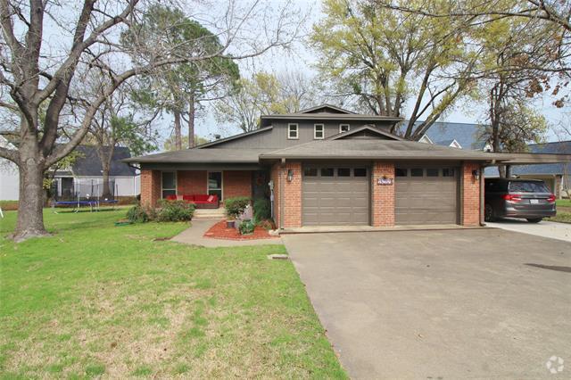 Building Photo - 18359 Hickory Cir Rental
