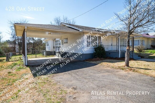 Photo - 428 Oak St