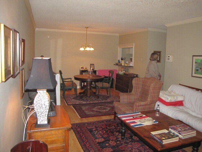 Photo - Gated 2br w/pool at N. Gates of LSU on Hig...