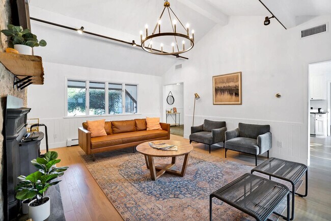 450 Eastward Ct Unit SI ID1429744P
