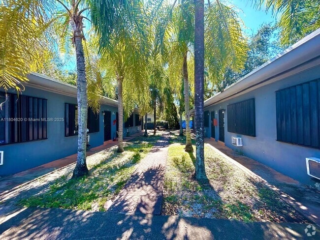Building Photo - 20 NW 71st St Unit 1 Rental