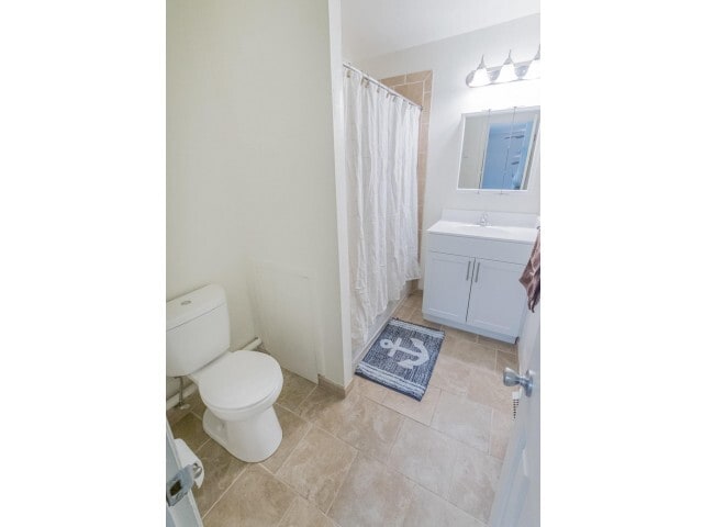 Bathroom - Hollow Run Apartments
