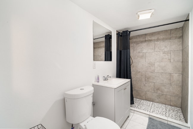 Photo - 221 Duxbury Ave