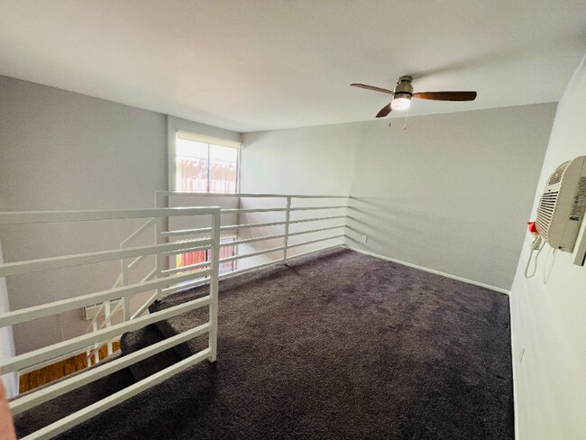 Photo - 7044 Hawthorn Ave Unidad 308