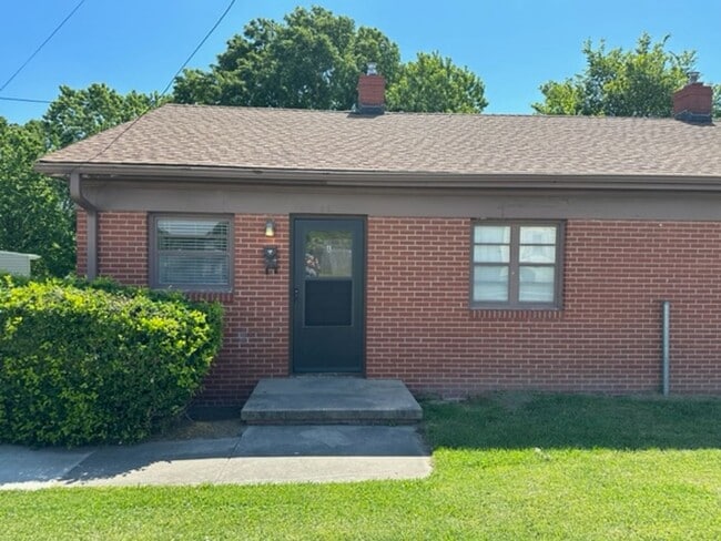 Photo - 201 Lowdermilk St Apartamento Unidad A