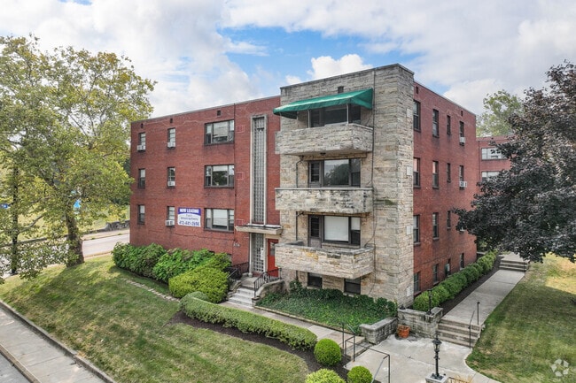 Building Photo - Royal Garden Apartments