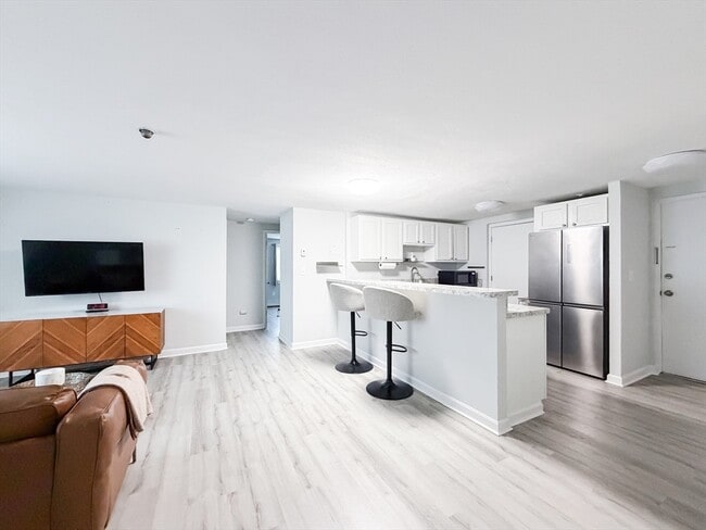 Photo - 215 Winter St Unit 1P