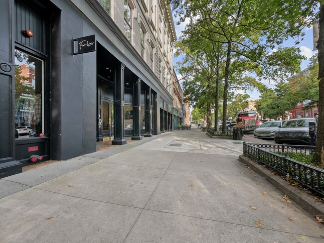Lamar Lofts Entrance