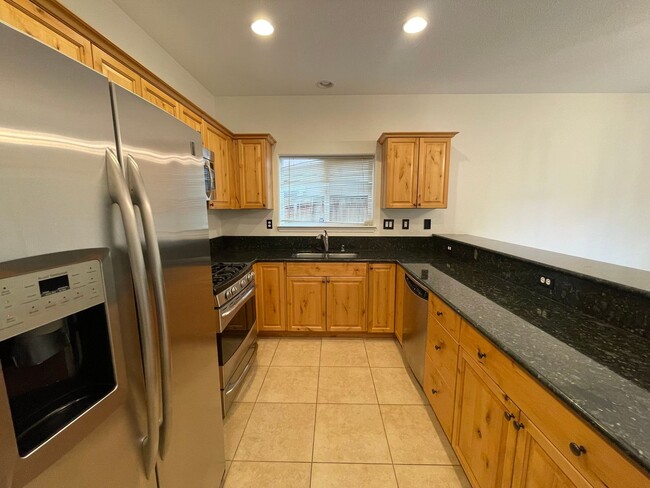 Photo - 3 Bedroom / 3 Bathroom in North Reno Near UNR